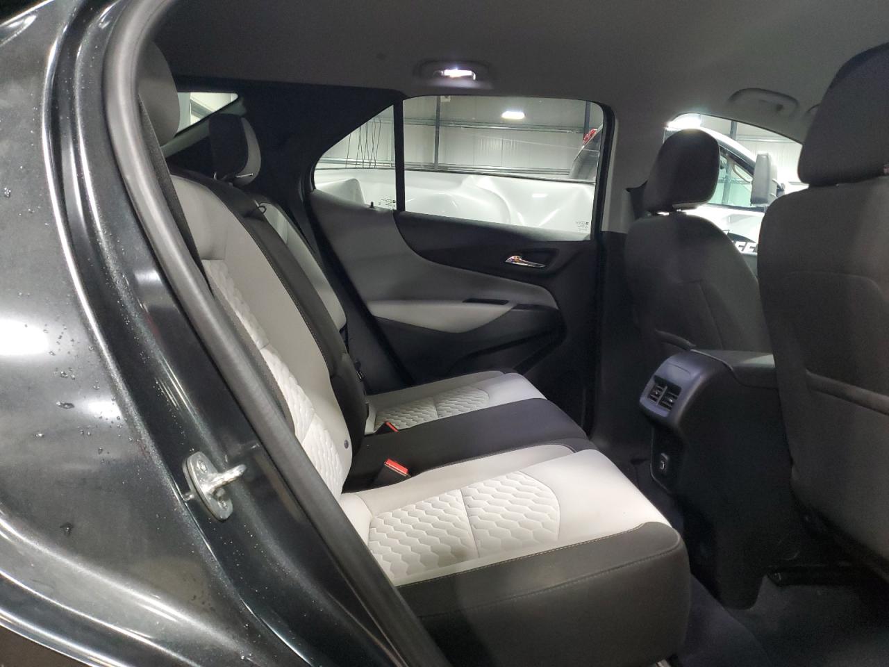 2020 Chevrolet Equinox - Image 11