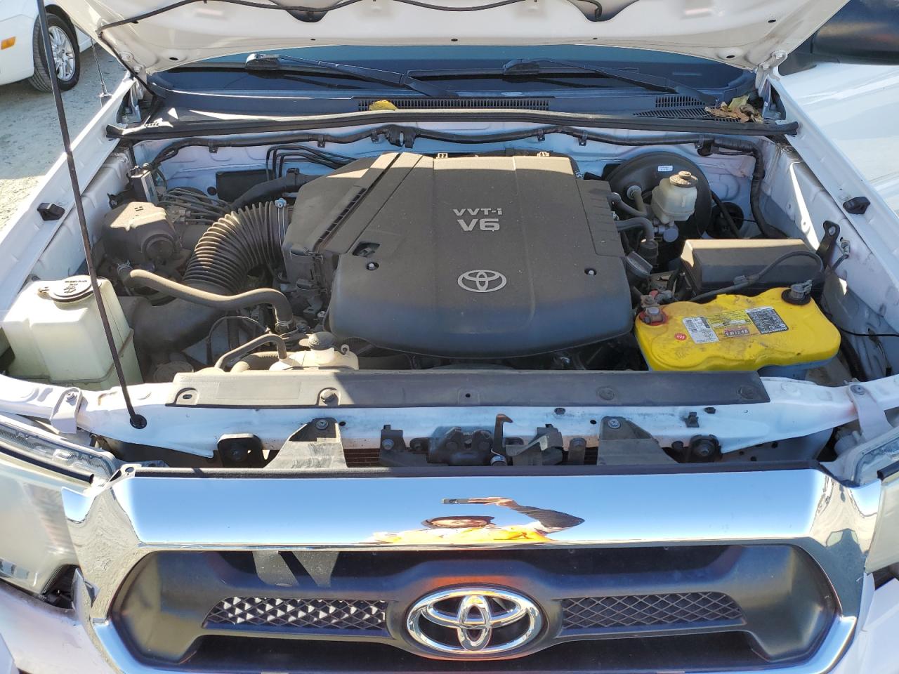 2014 Toyota Tacoma - Image 11