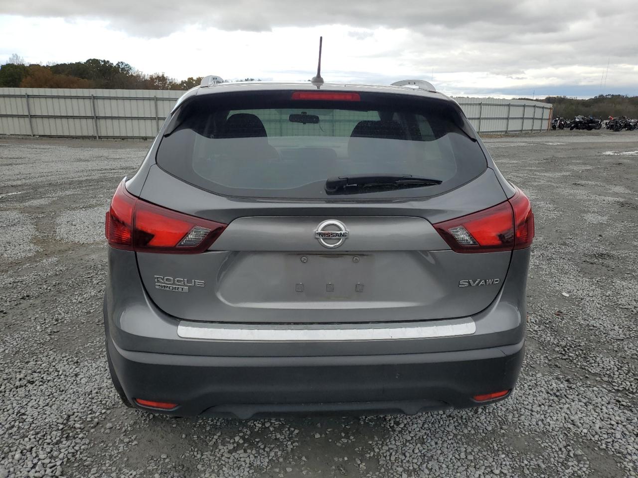 2017 Nissan Rogue - Image 6