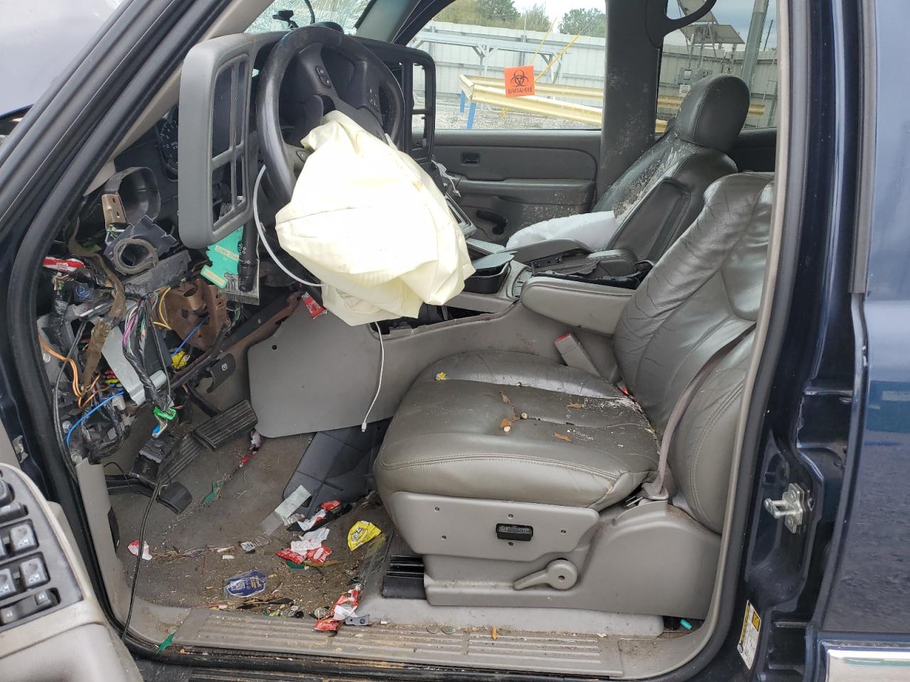 2005 GMC Yukon - Image 7