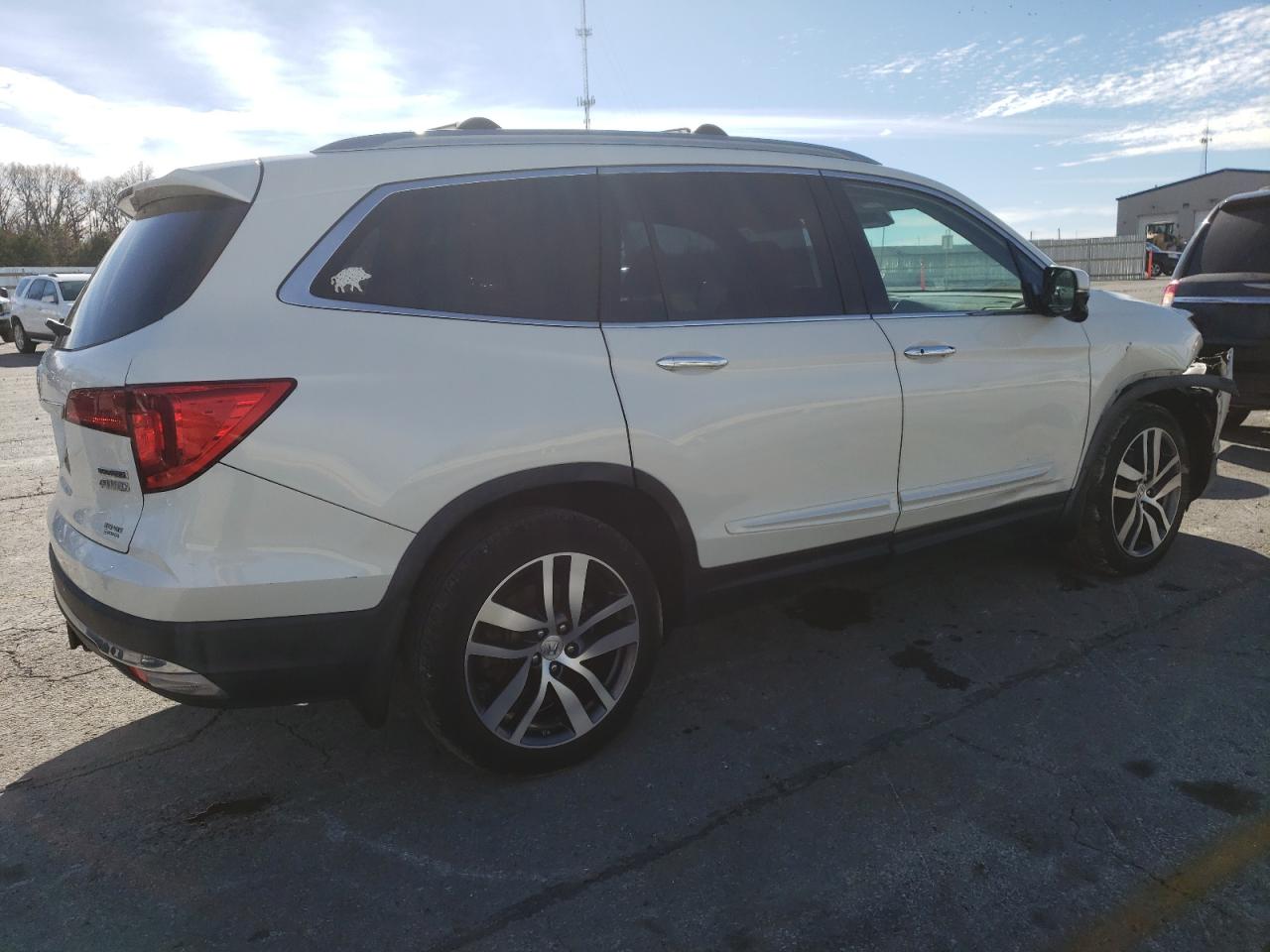 2016 Honda Pilot - Image 3