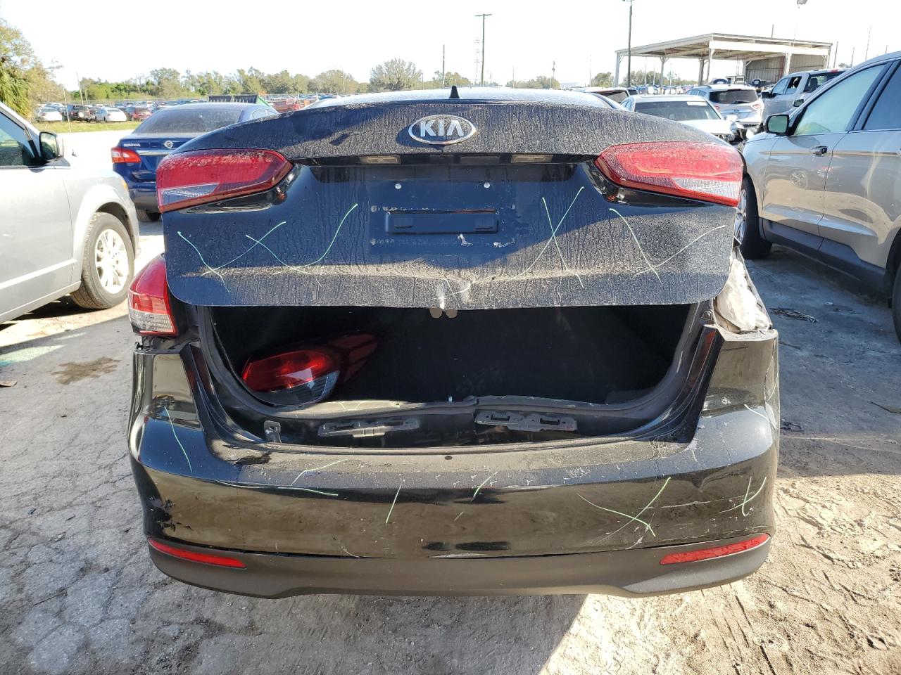 2017 Kia Forte - Image 6