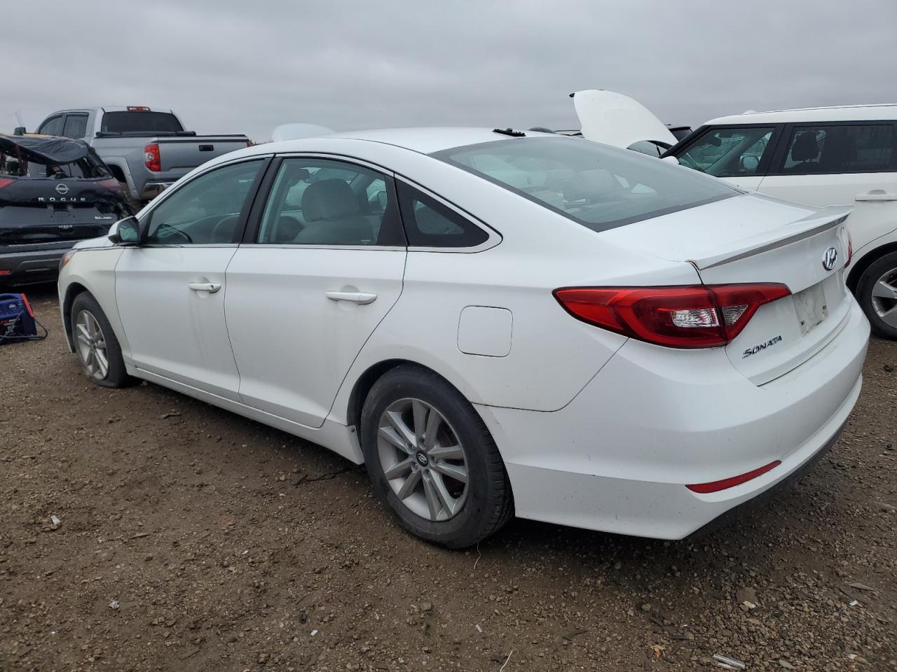 2016 Hyundai Sonata - Image 2