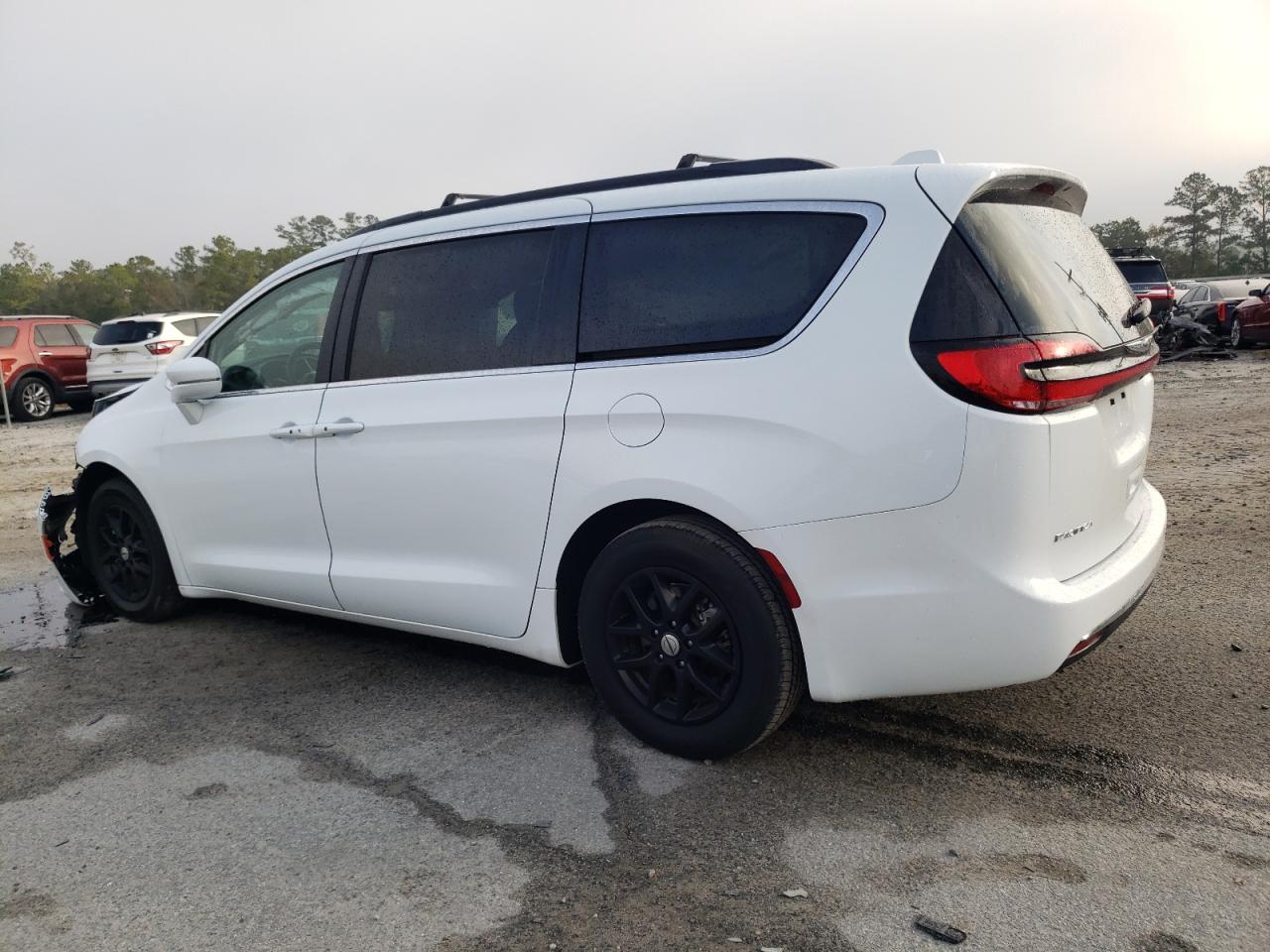 2022 Chrysler Pacifica - Image 2