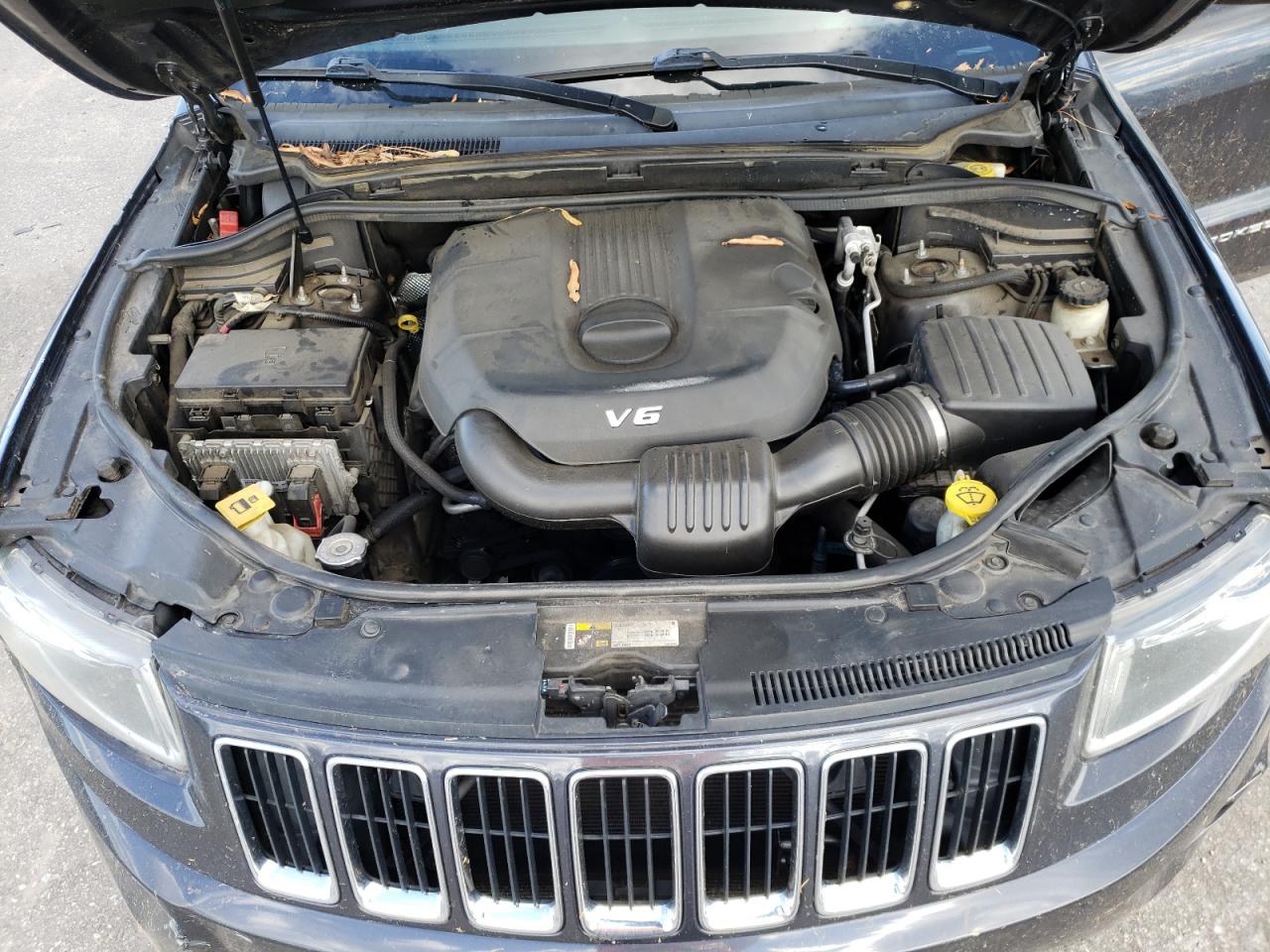 2014 Jeep Grand Cherokee - Image 13