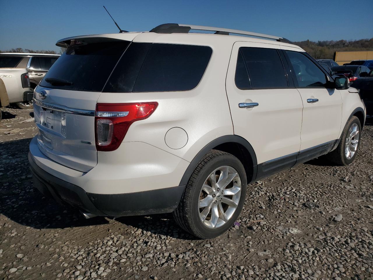 2015 Ford Explorer - Image 3