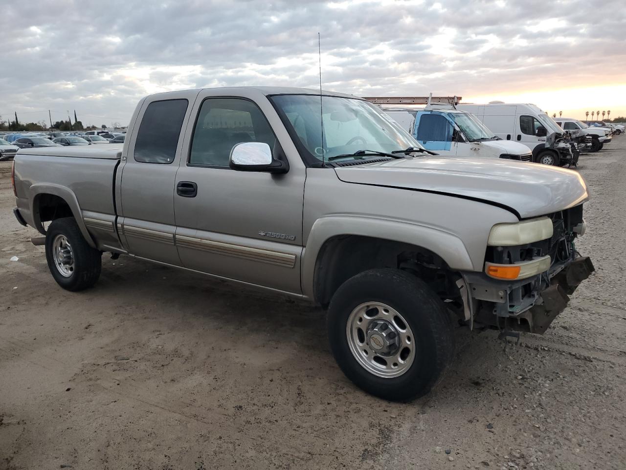 2002 Chevrolet Silverado C2500 Heavy Duty VIN: 1GCHC29U52E268267 Lot: 80778864