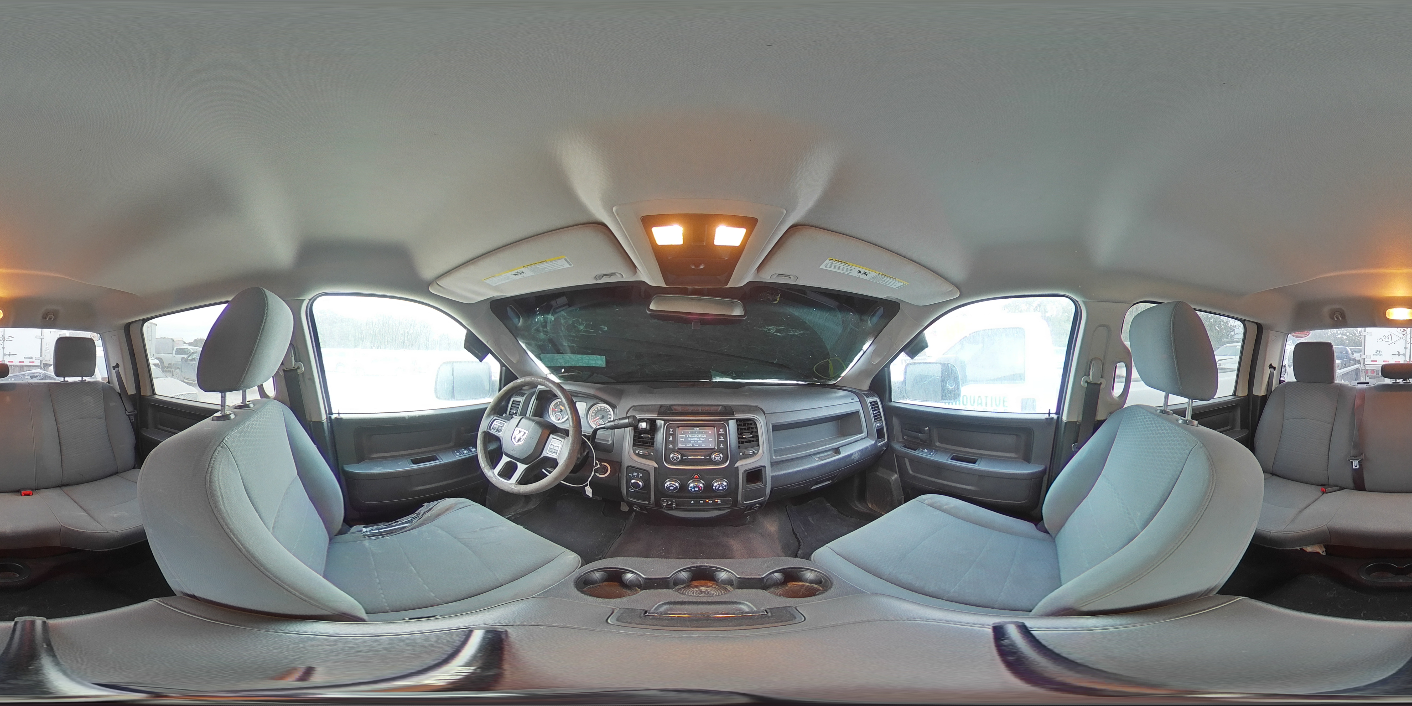2016 RAM 3500 - Image 13