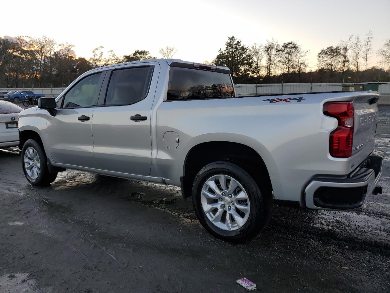 2022 Chevrolet Silverado - Image 2