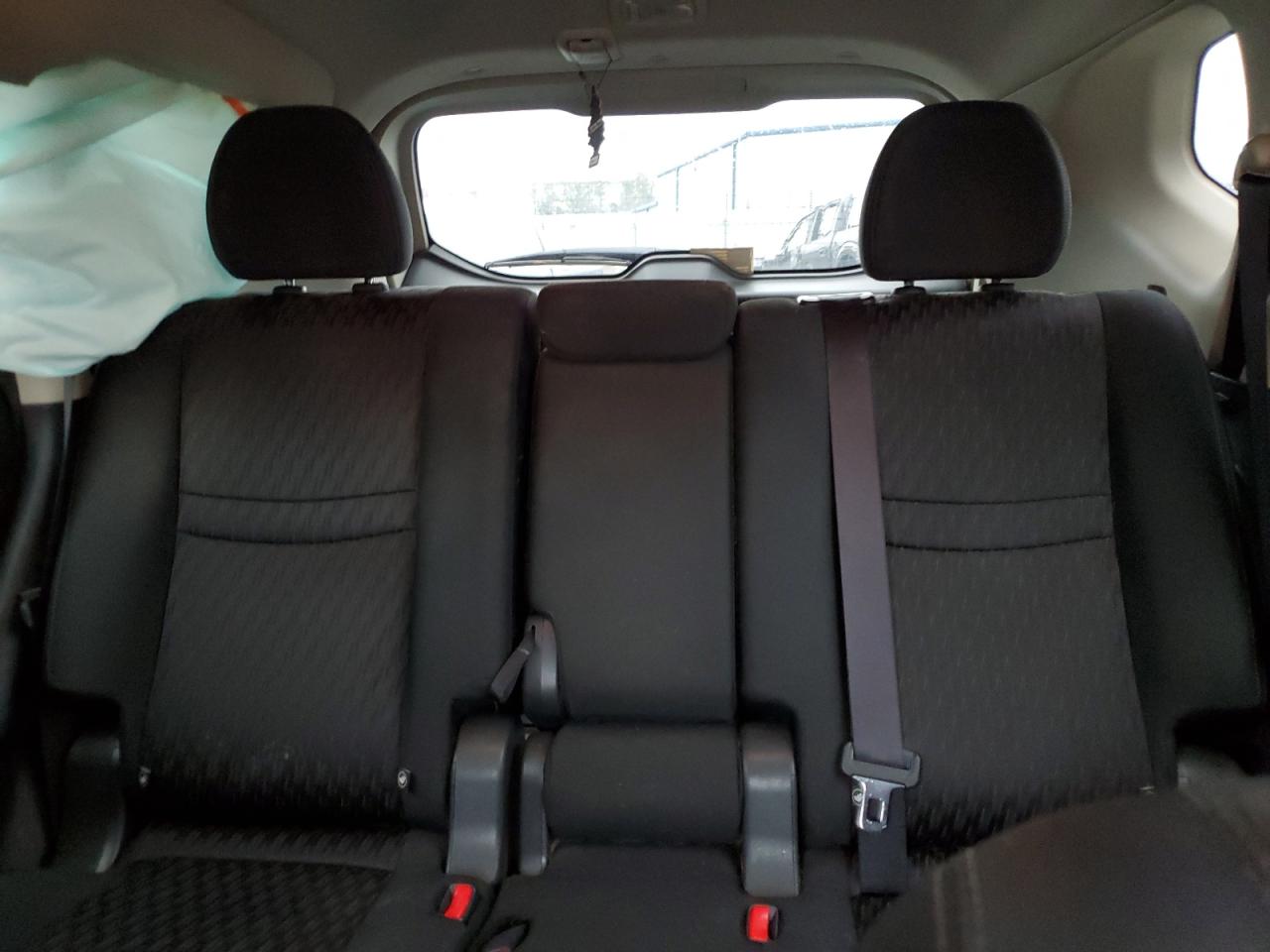 2018 Nissan Rogue - Image 10