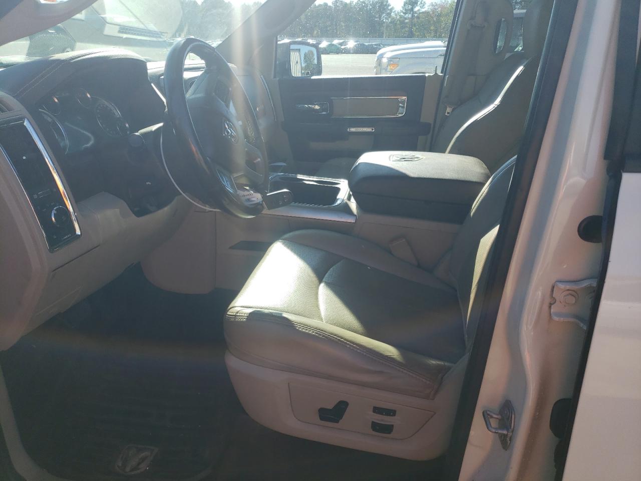 2018 RAM 1500 - Image 7