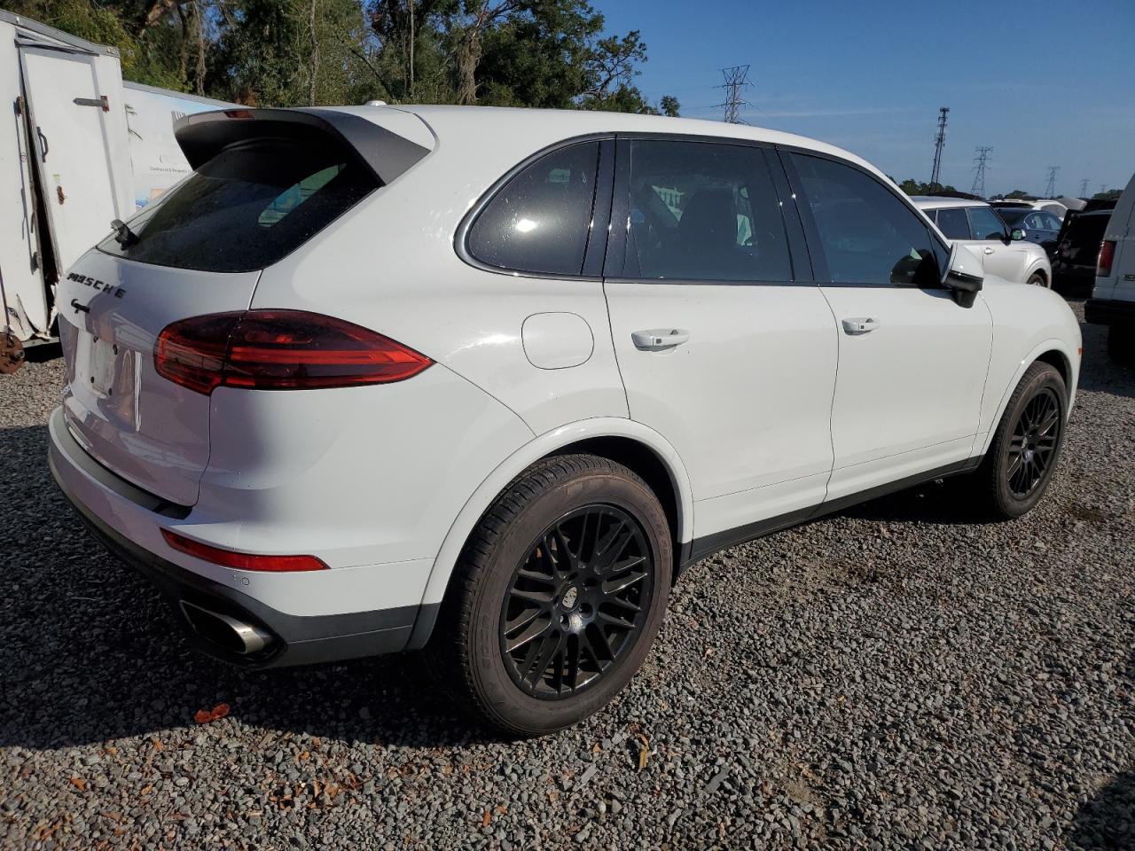 2017 Porsche Cayenne - Image 3
