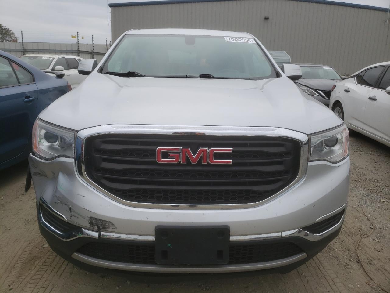 2017 GMC Acadia - Image 5
