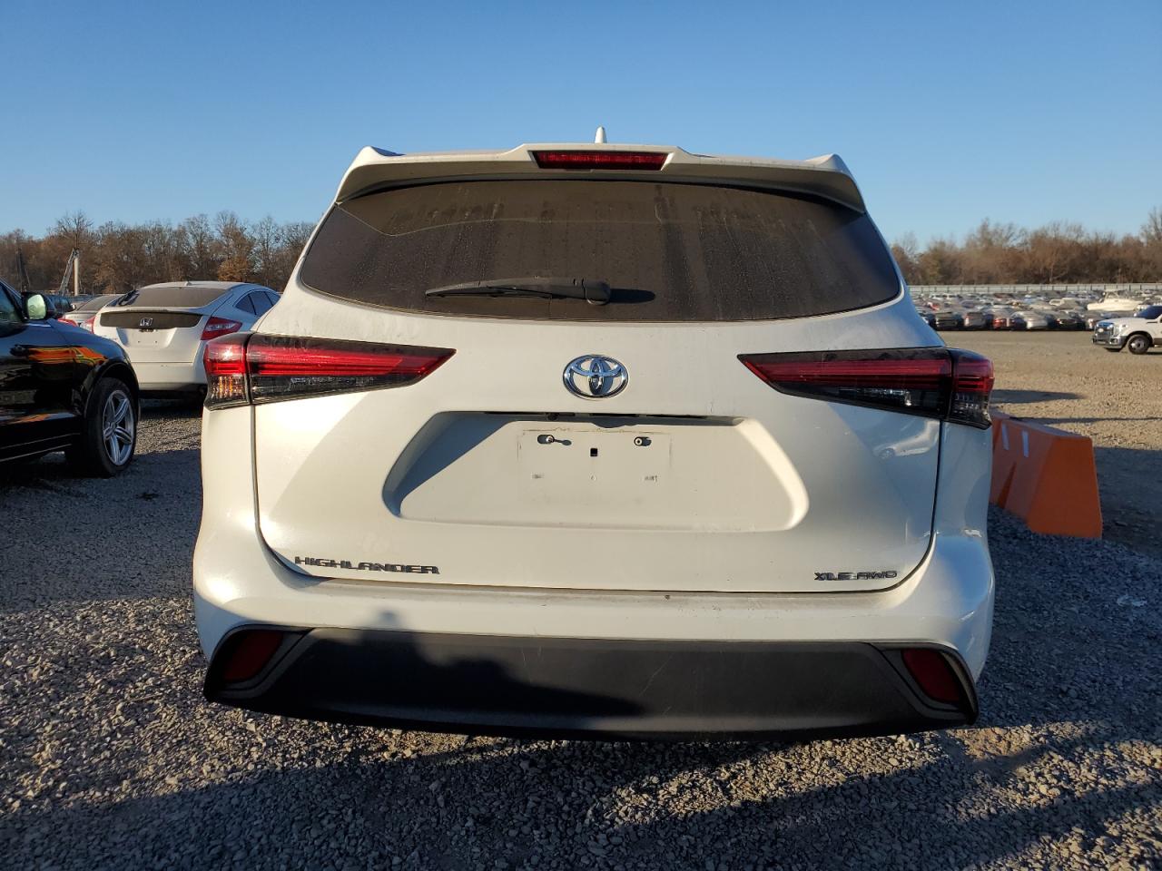 2021 Toyota Highlander - Image 6
