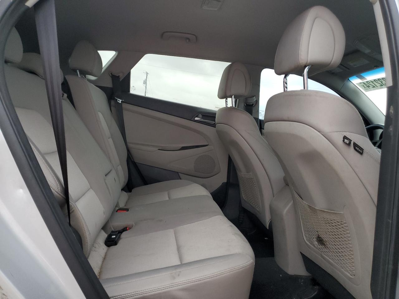 2017 Hyundai Tucson - Image 12