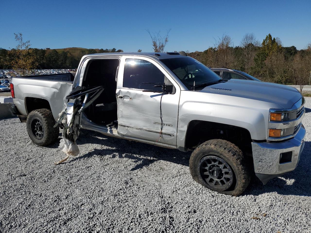 2016 Chevrolet Silverado - Image 4