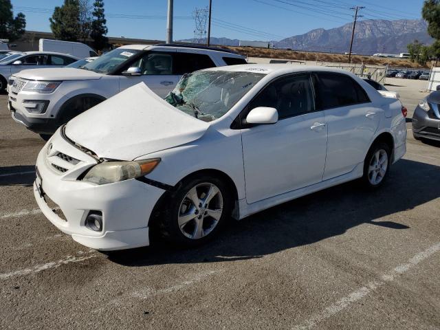 Седани TOYOTA COROLLA 2013 Білий