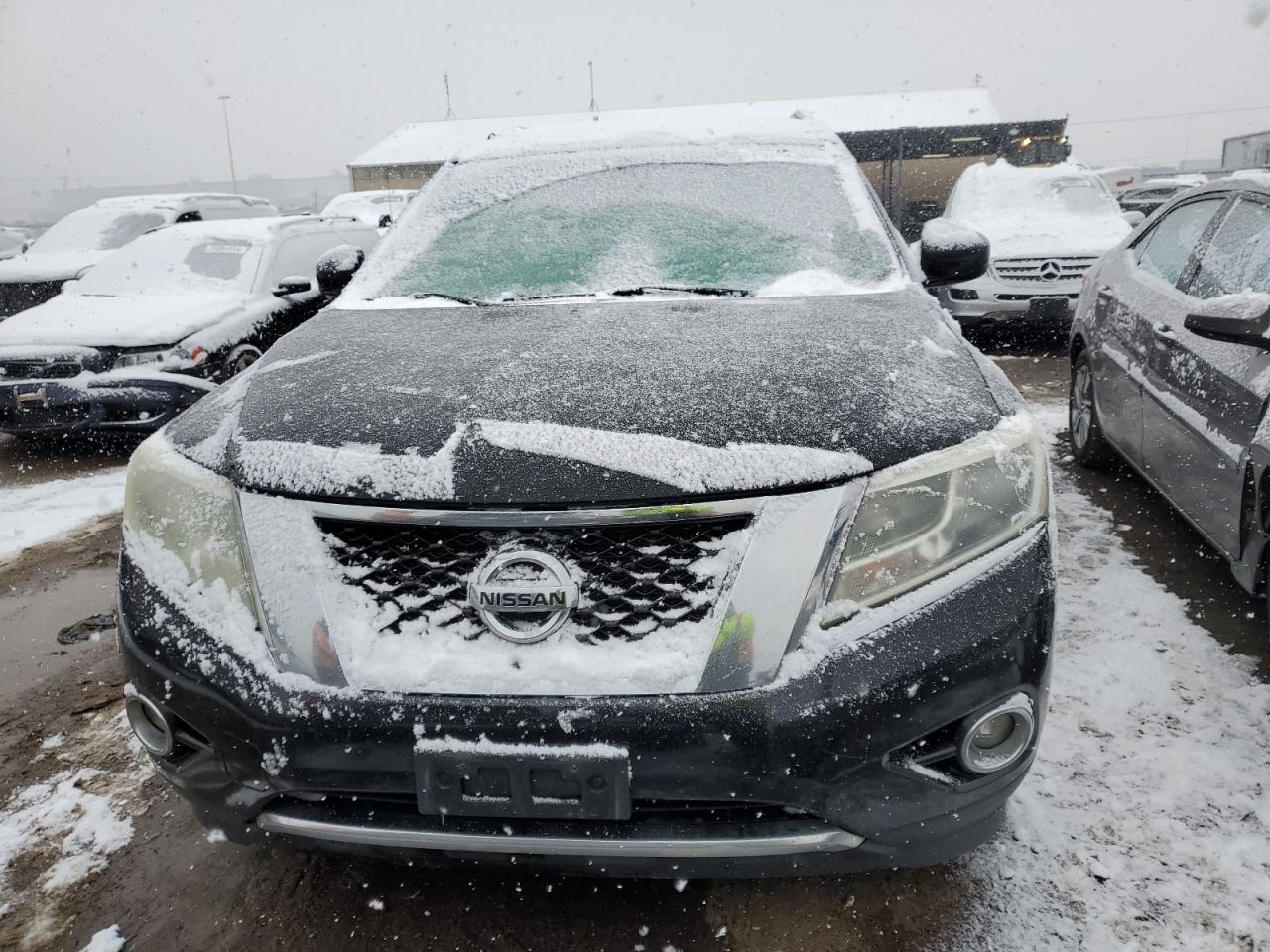 2014 Nissan Pathfinder - Image 5