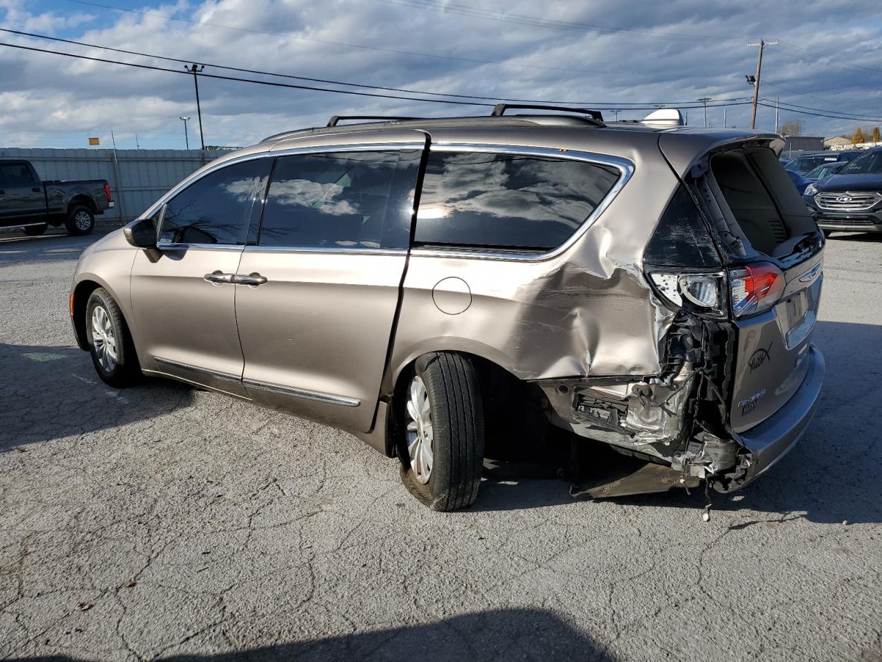 2017 Chrysler Pacifica Touring L VIN: 2C4RC1BG2HR844525 Lot: 79237944