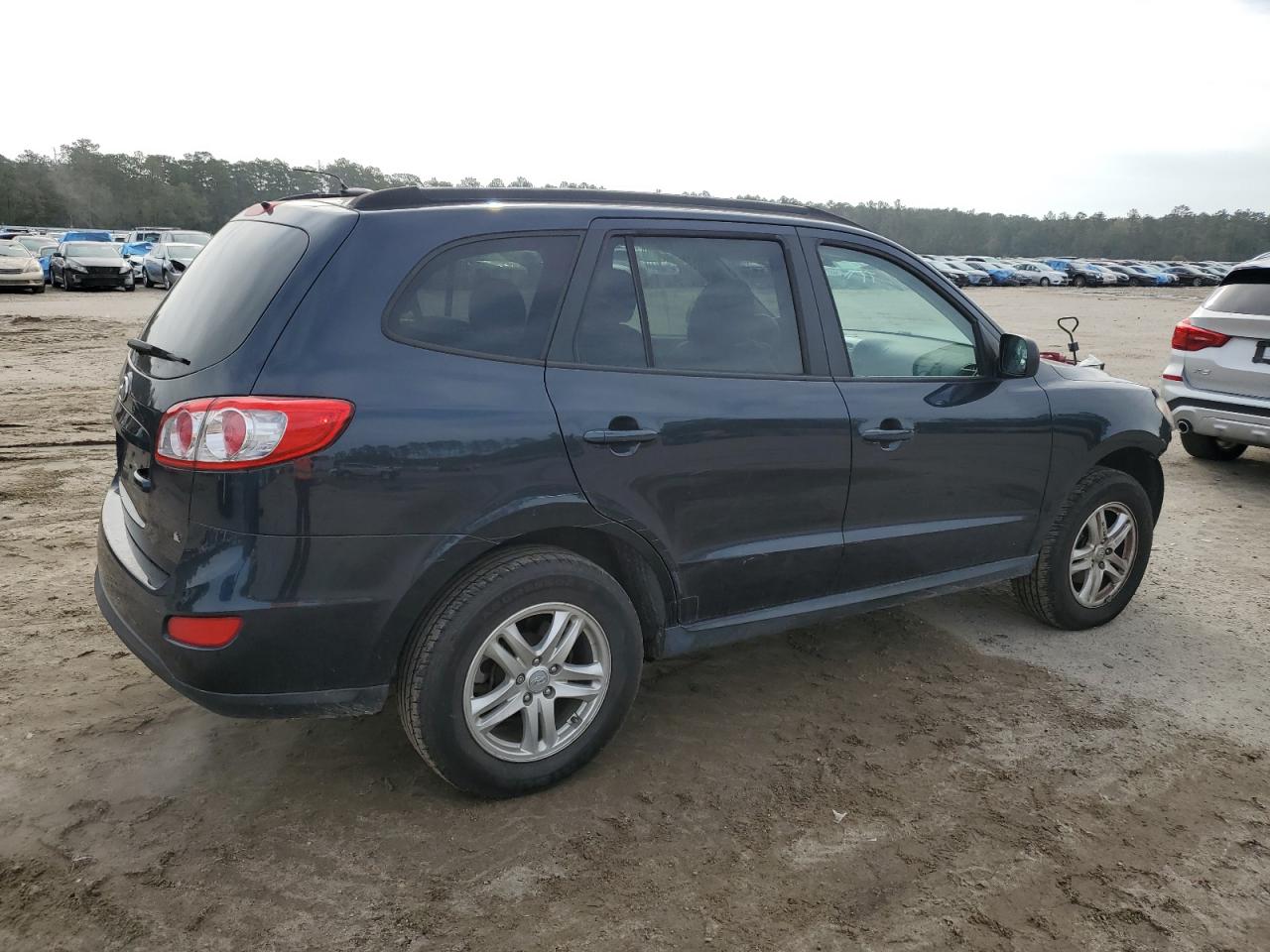 2011 Hyundai Santa Fe - Image 3