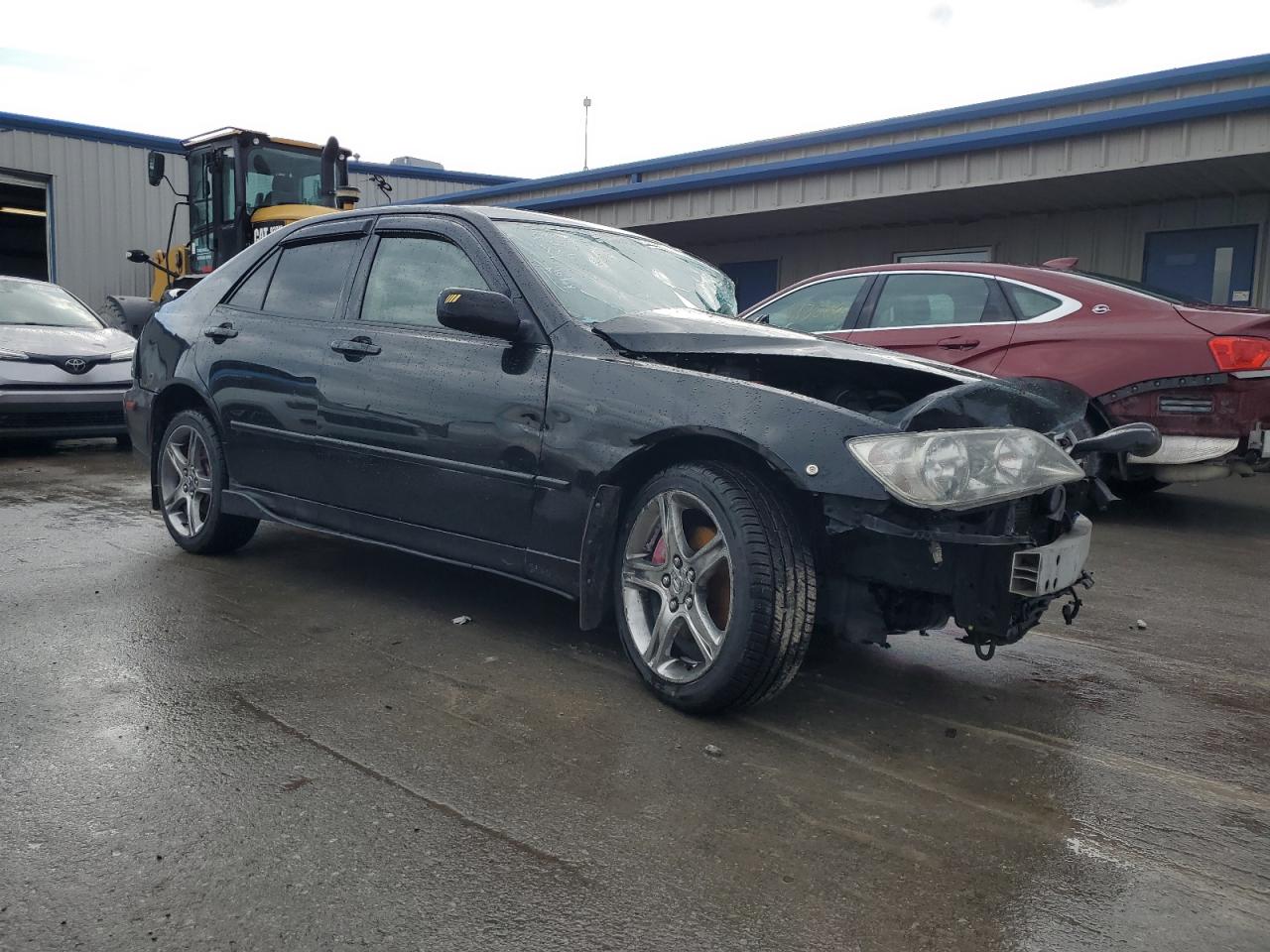 2001 Lexus IS - Image 4