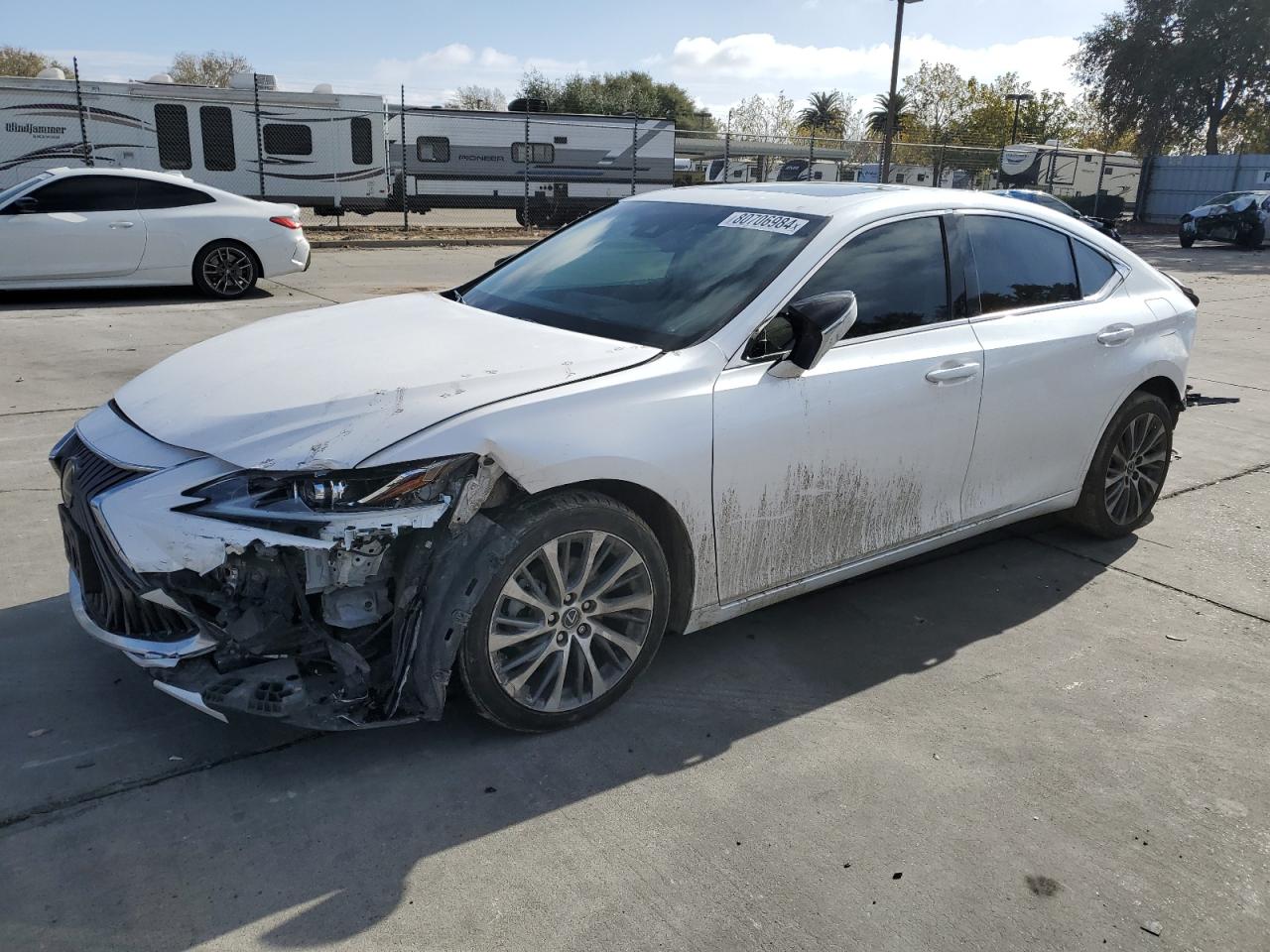 2021 Lexus ES - Image 1