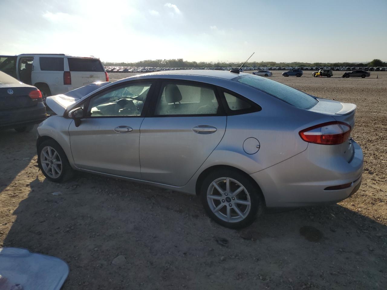 VIN 3FADP4BJ9KM160412 2019 FORD FIESTA no.2