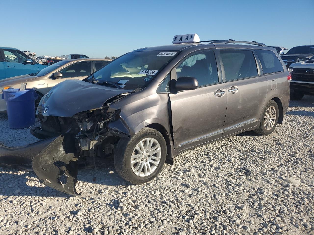 2014 Toyota Sienna - Image 1