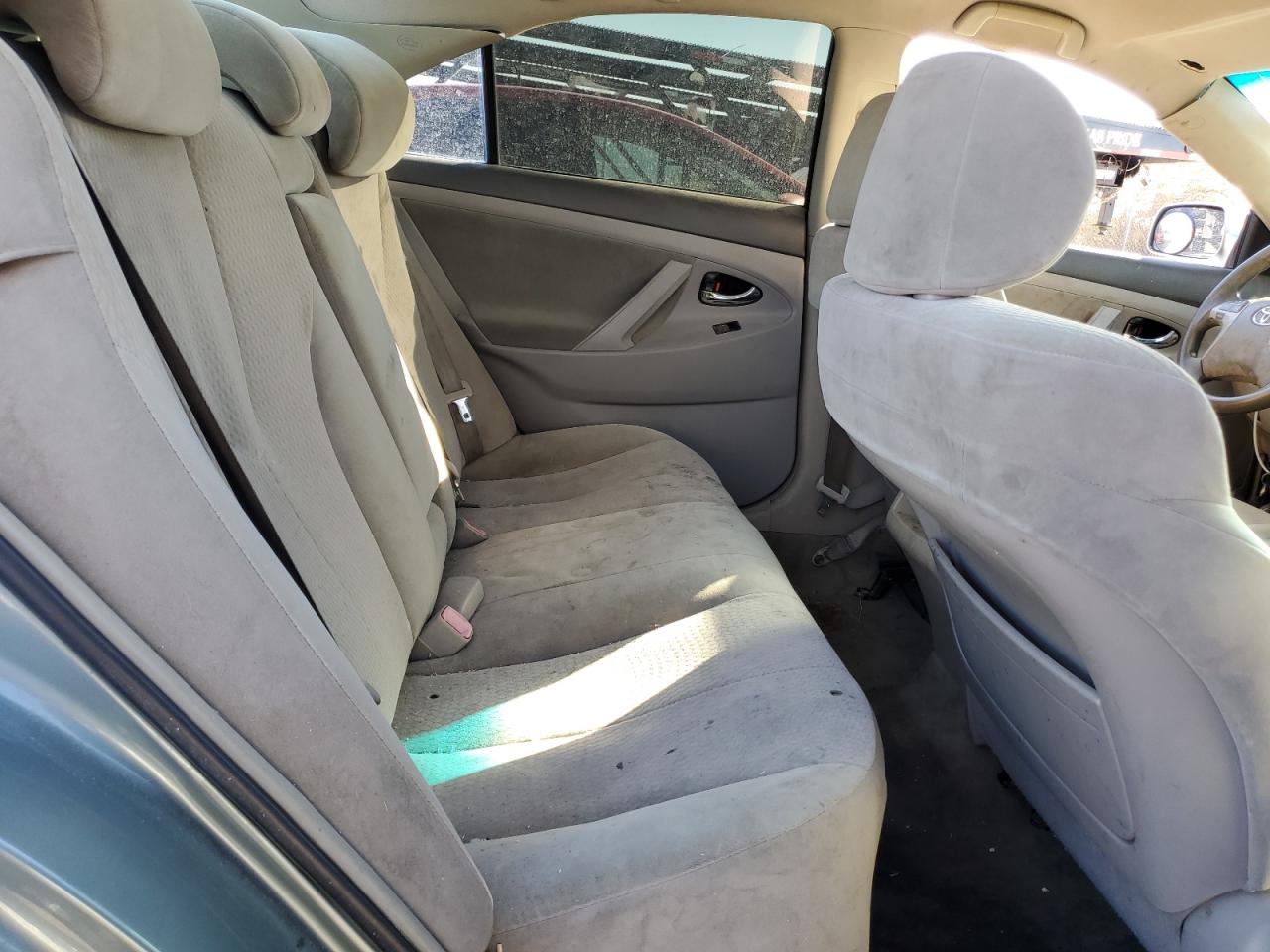 2011 Toyota Camry - Image 10