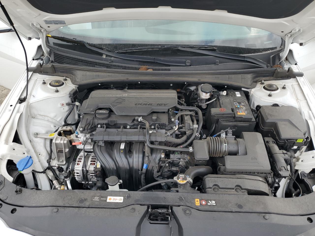 2024 Hyundai Elantra - Image 12