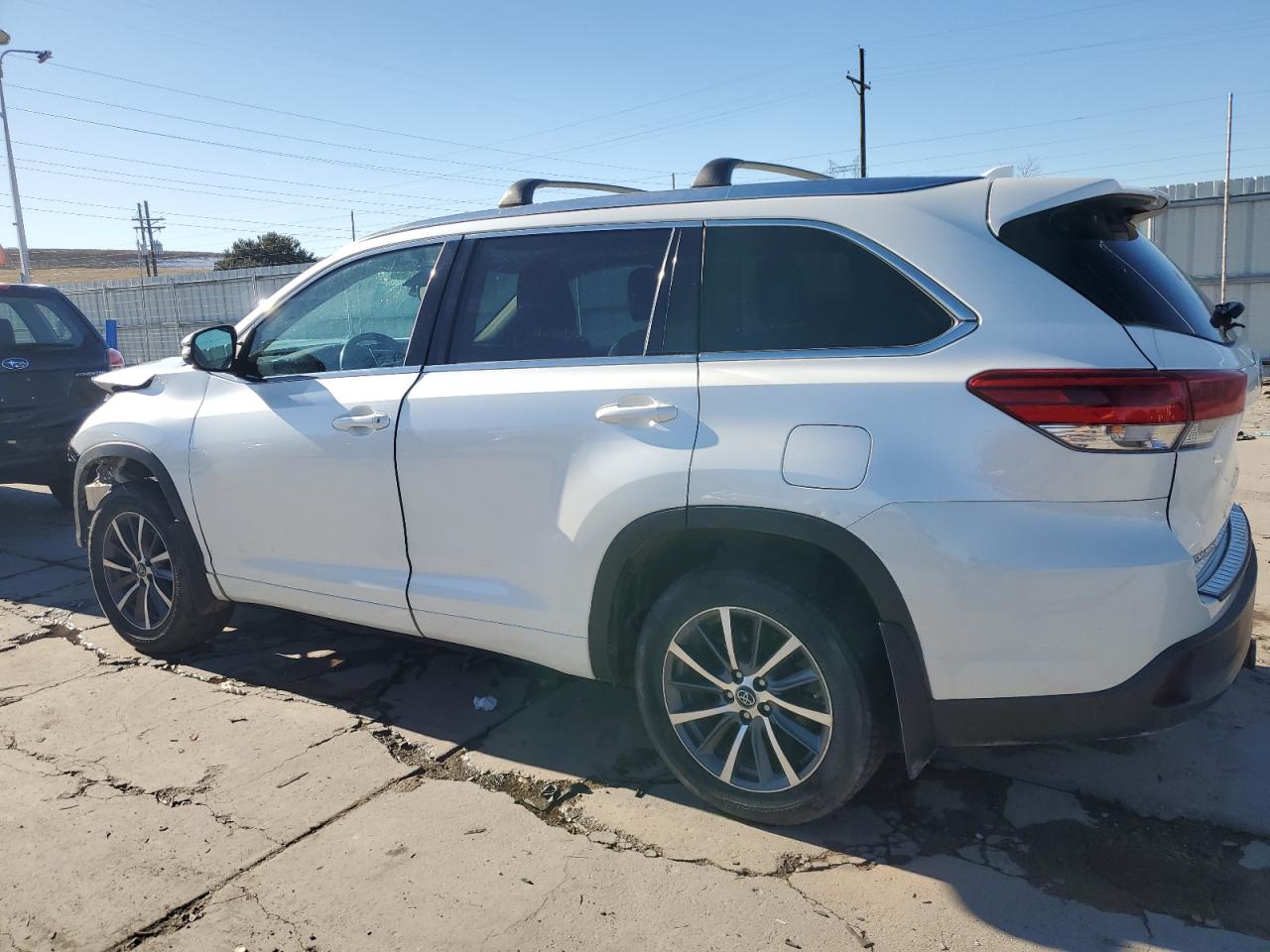 VIN 5TDJZRFH5HS363429 2017 TOYOTA HIGHLANDER no.2