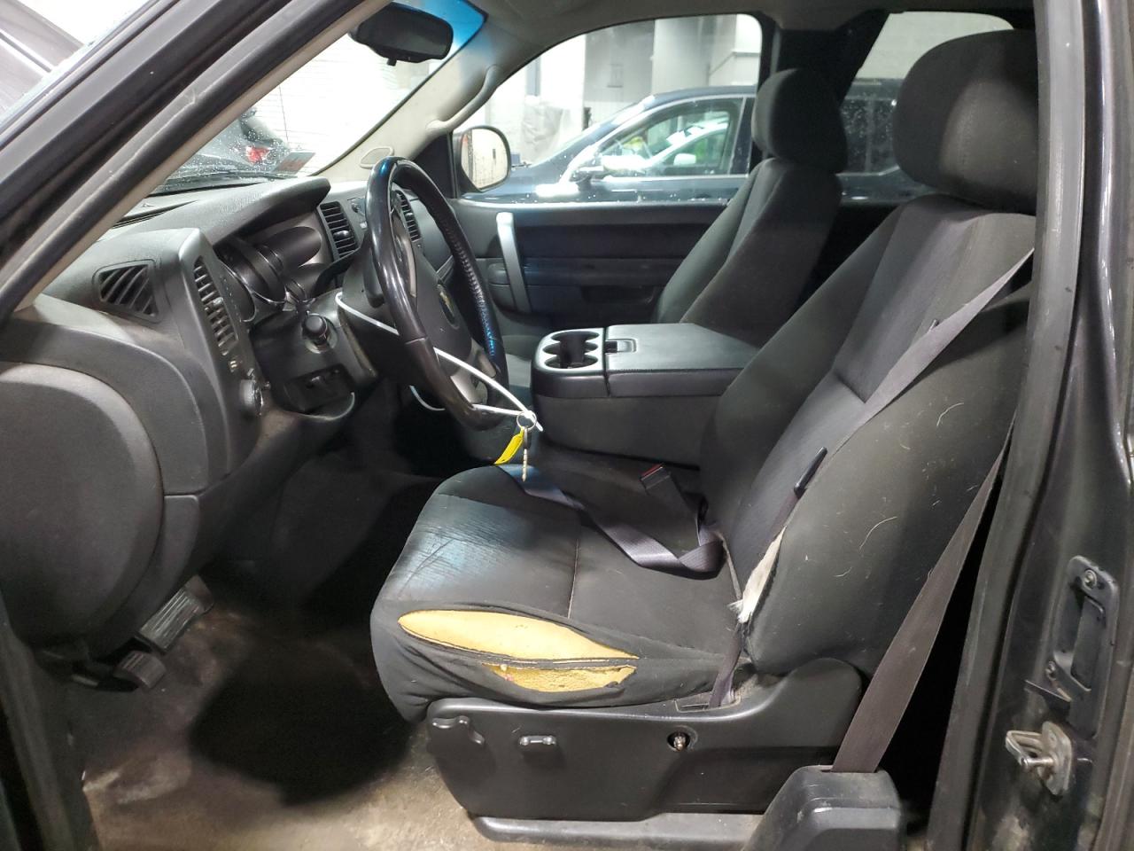 2011 Chevrolet Silverado - Image 7