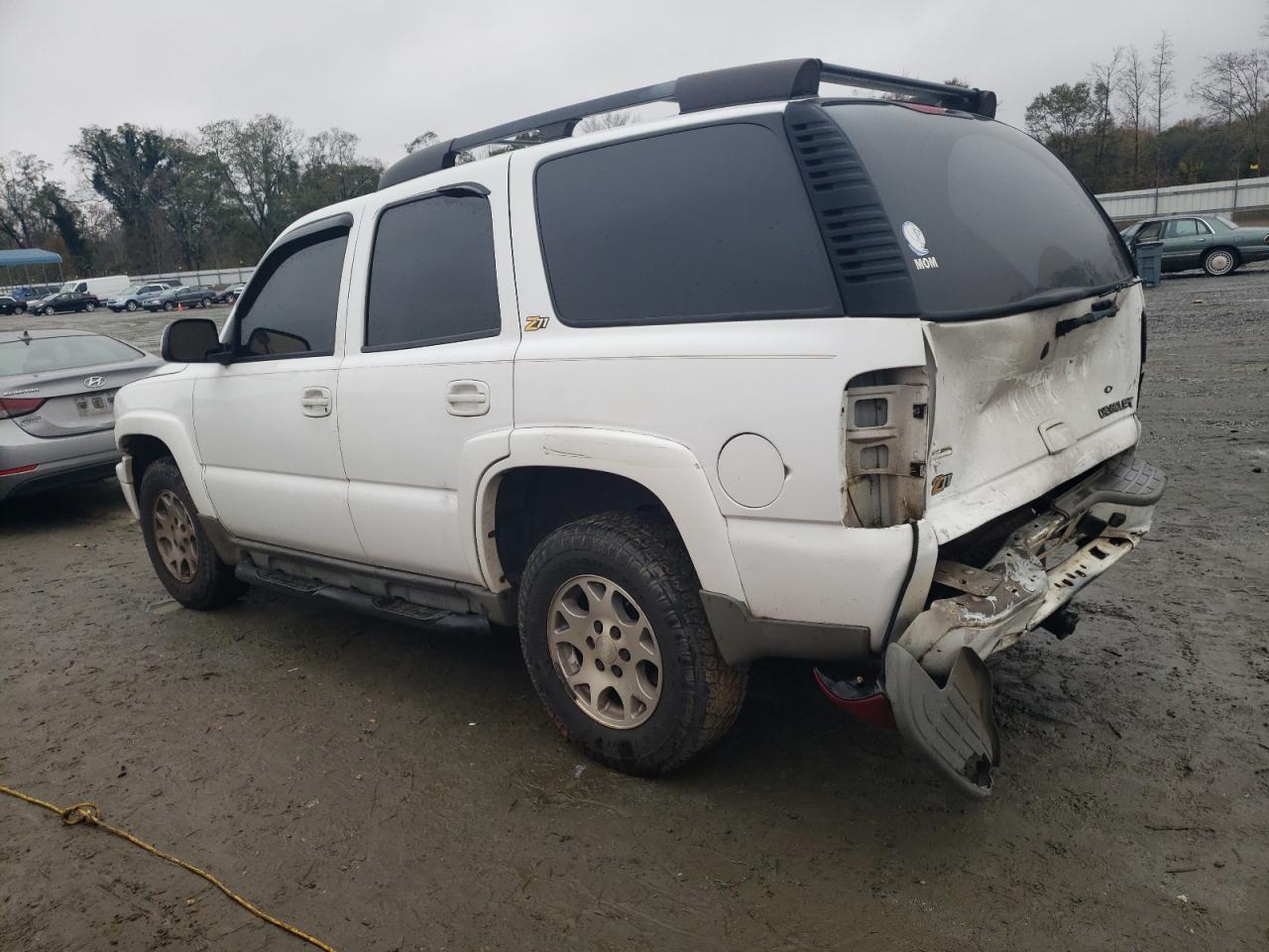 2004 Chevrolet Tahoe - Image 2