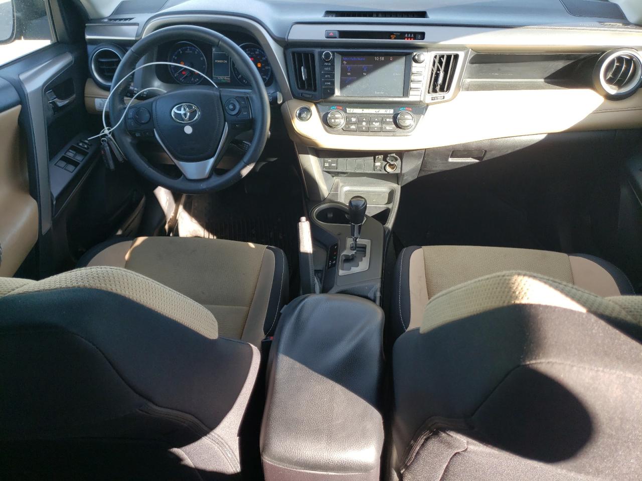 2018 Toyota RAV 4 - Image 8