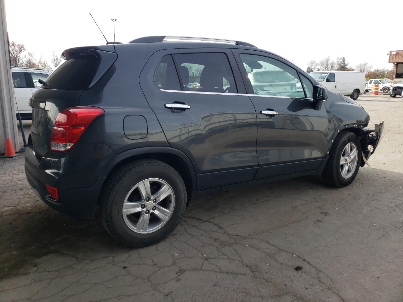 2017 Chevrolet Trax - Image 3
