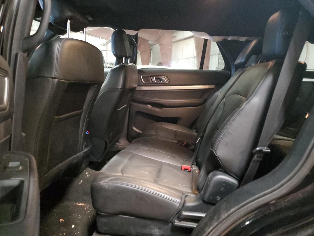 2018 Ford Explorer - Image 12
