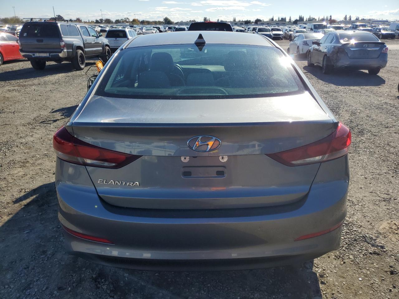 2018 Hyundai Elantra - Image 6