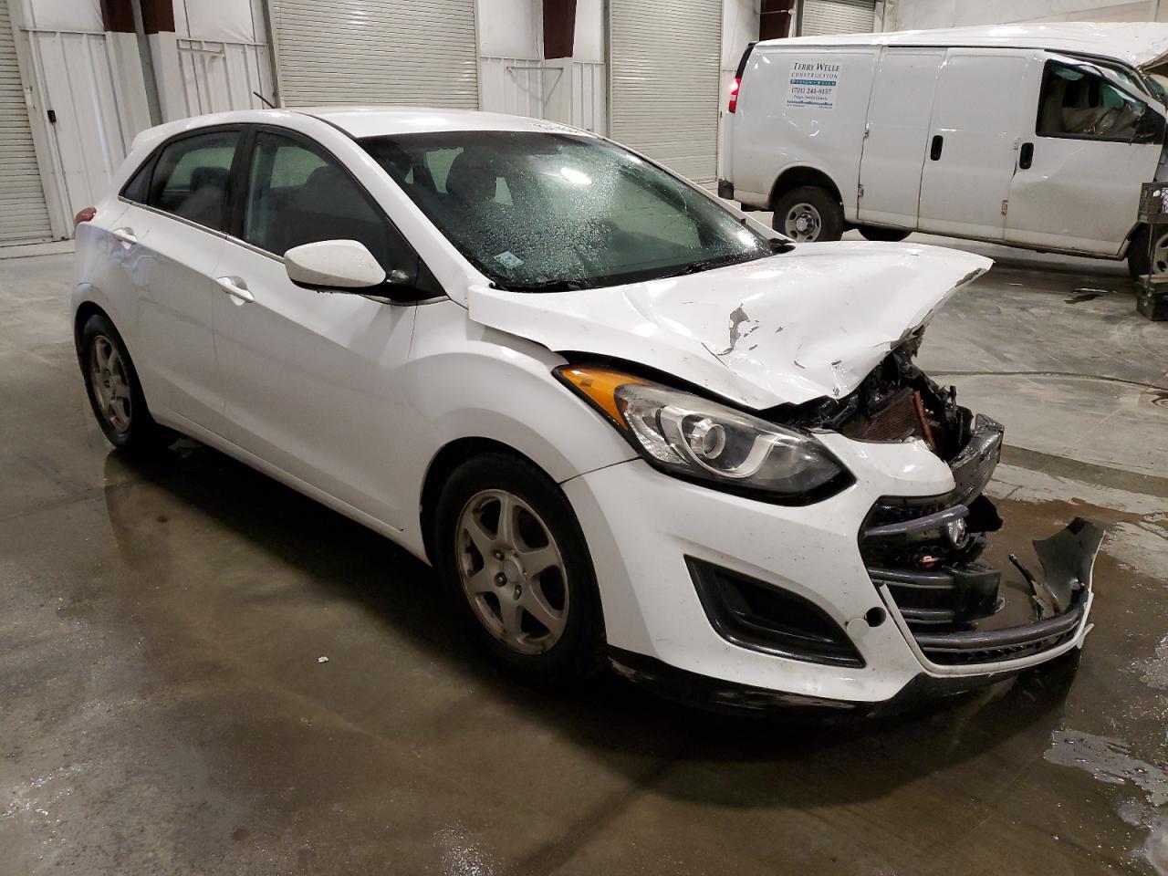 VIN KMHD35LH3HU370849 2017 HYUNDAI ELANTRA no.4