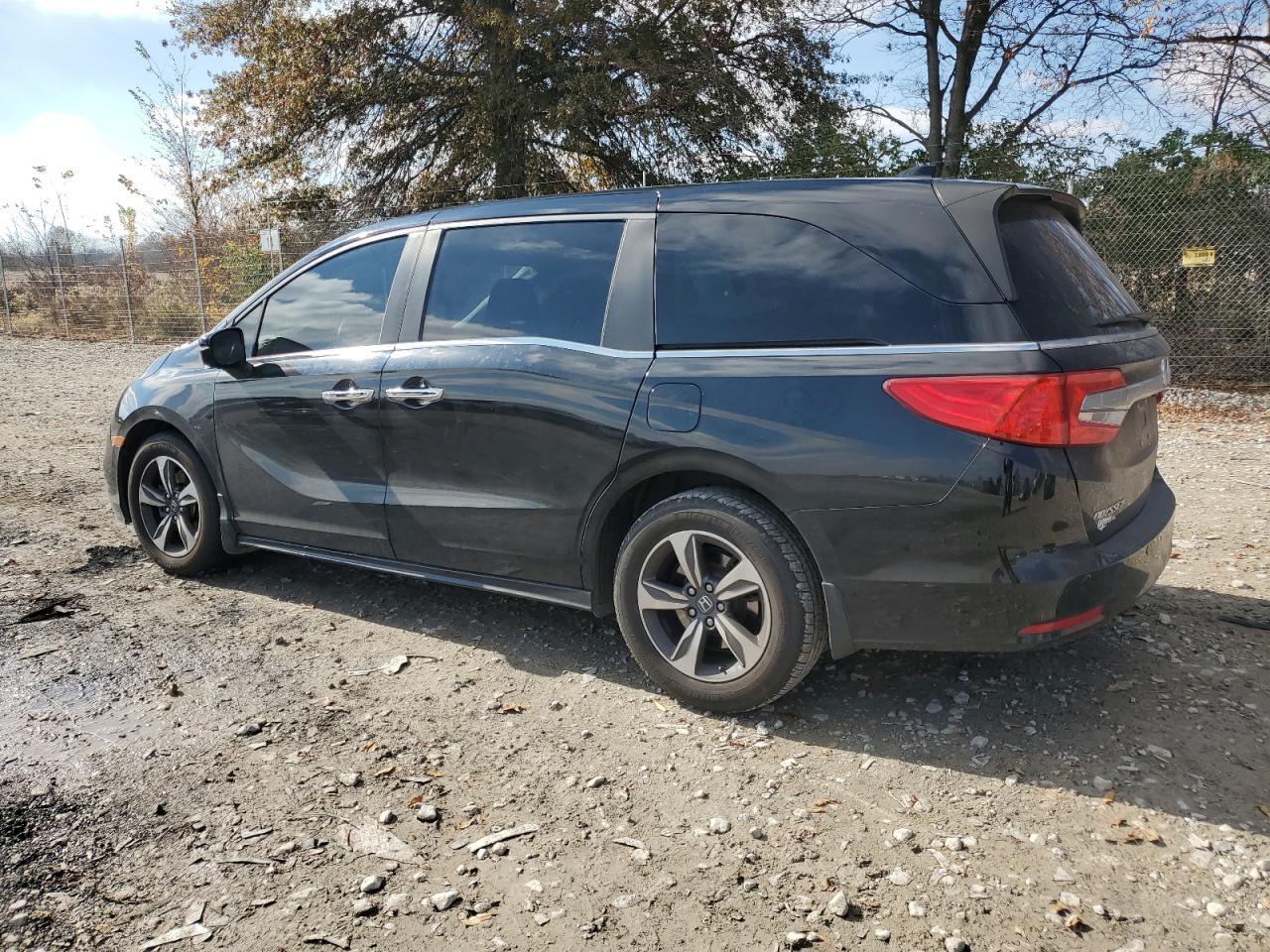 2018 Honda Odyssey - Image 2