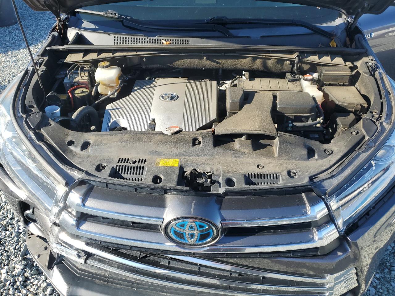 2017 Toyota Highlander - Image 11