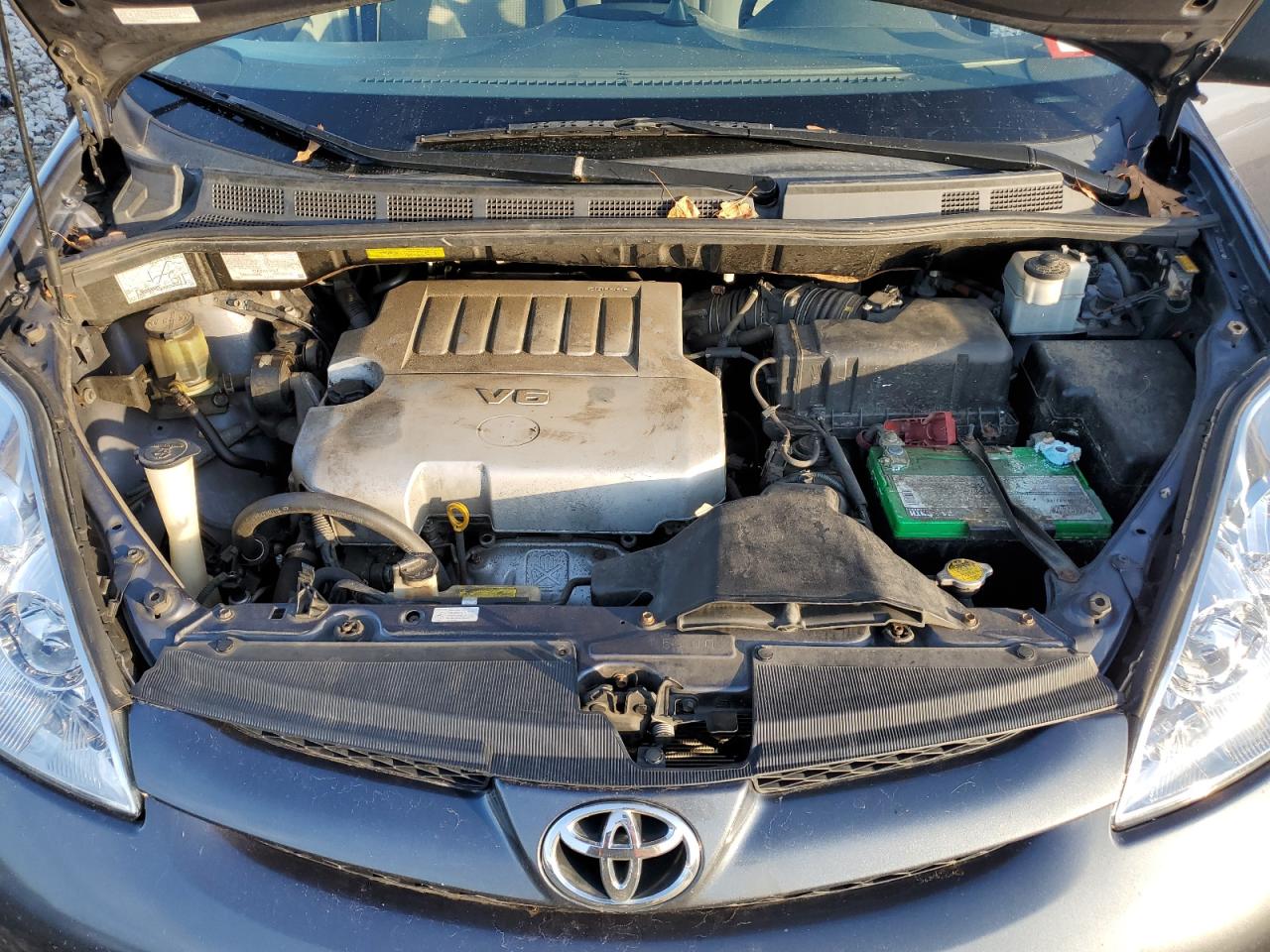 2007 Toyota Sienna - Image 13