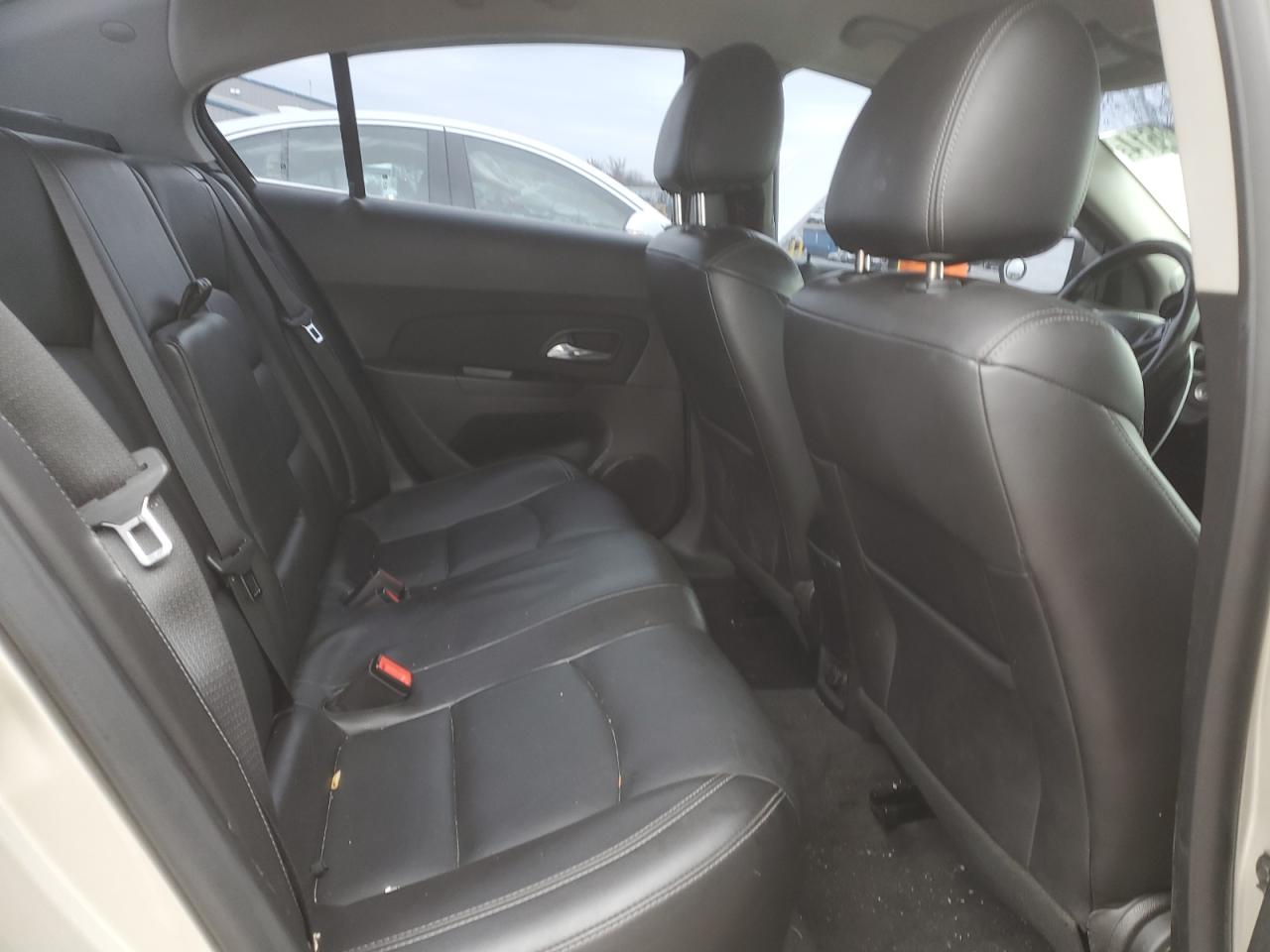 2014 Chevrolet Cruze - Image 10