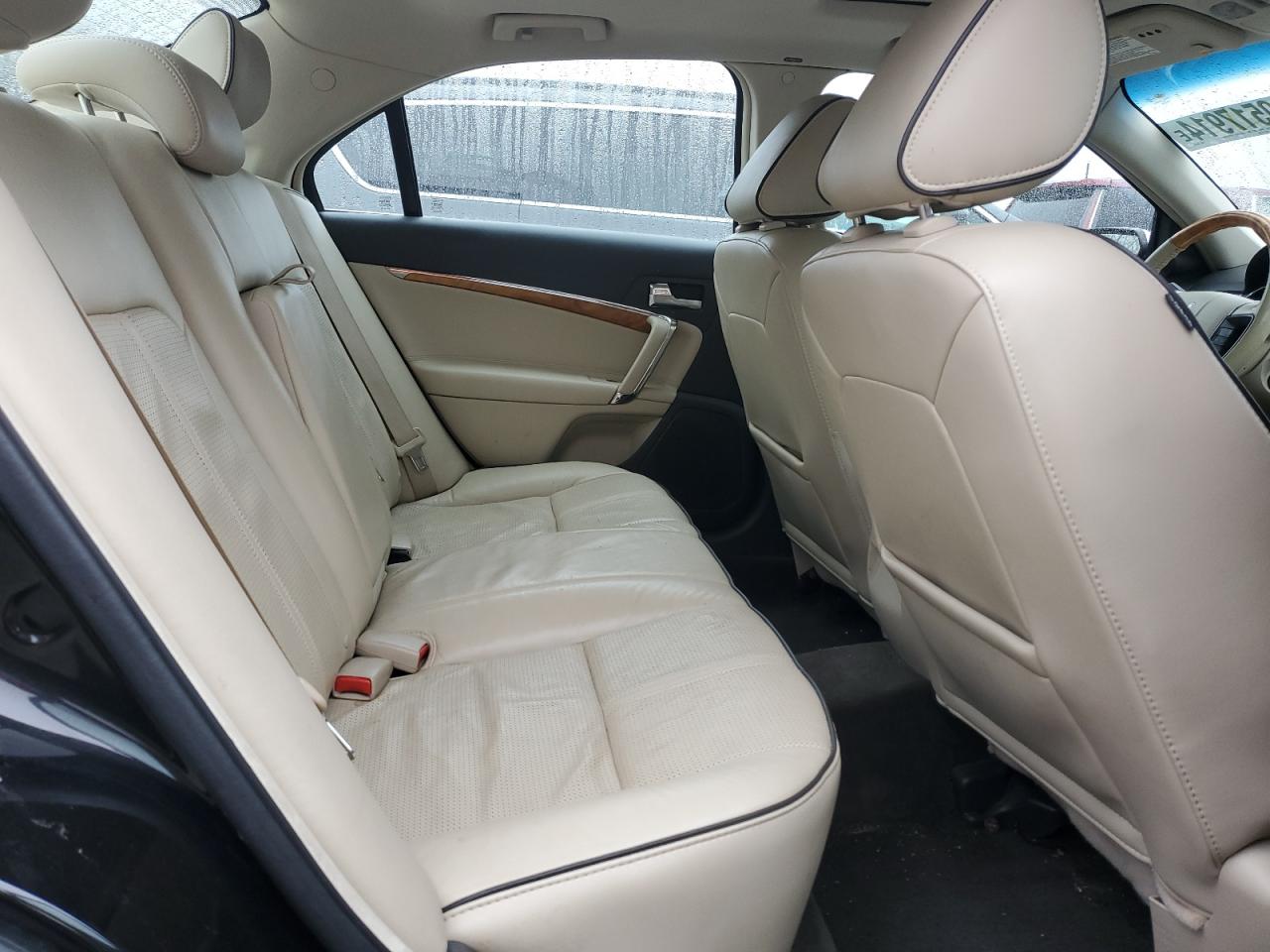 2011 Lincoln MKZ - Image 10