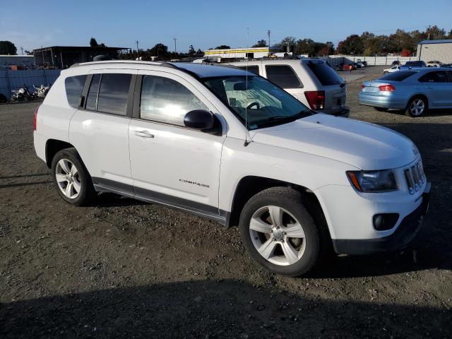  JEEP COMPASS 2016 Белы