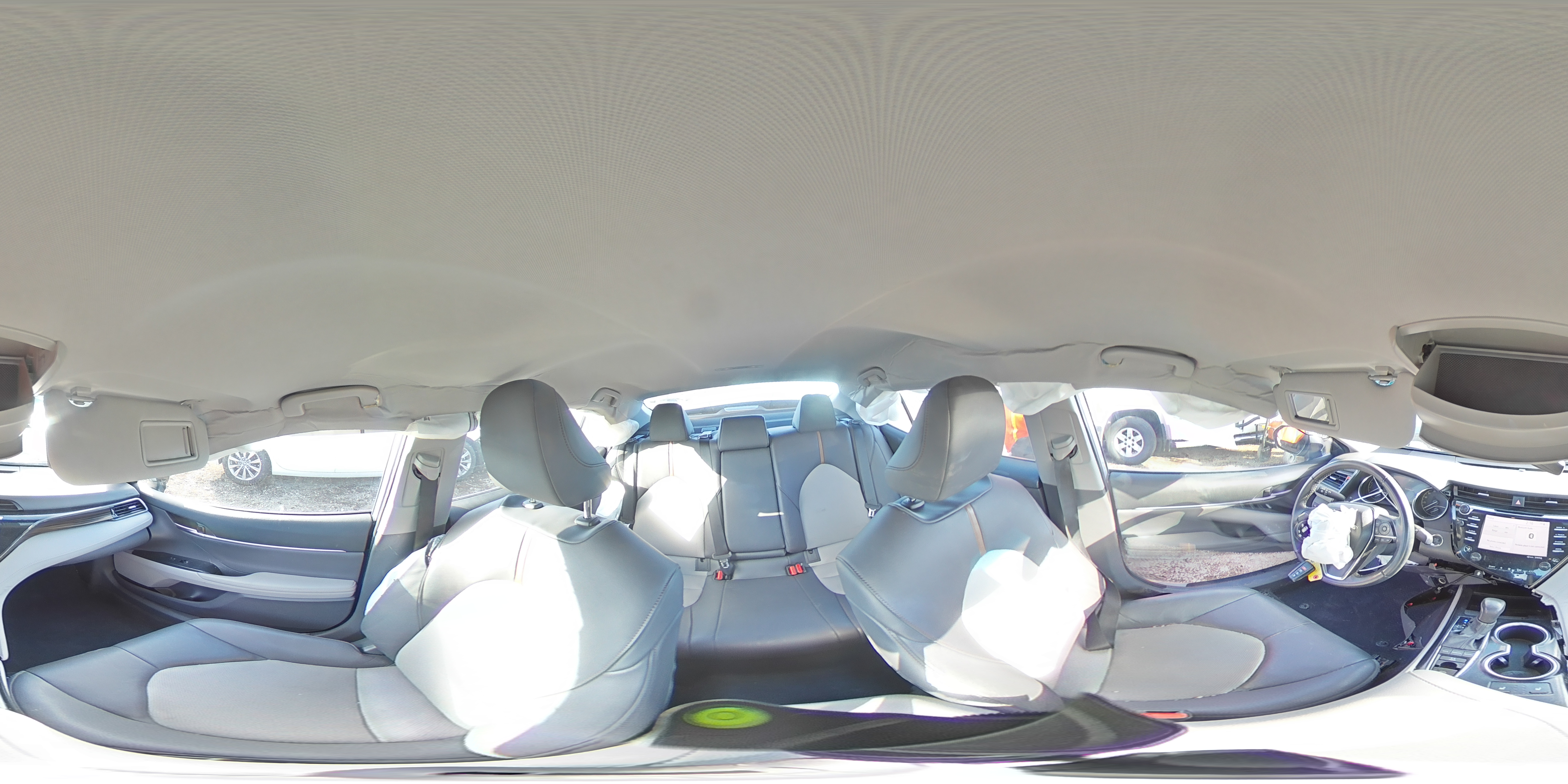 2020 Toyota Camry - Image 14