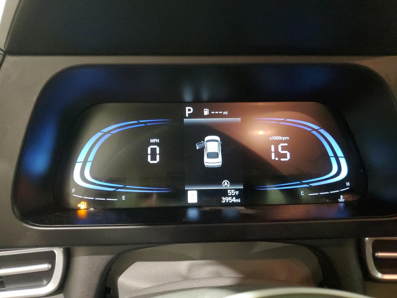 2024 Hyundai Elantra - Image 9