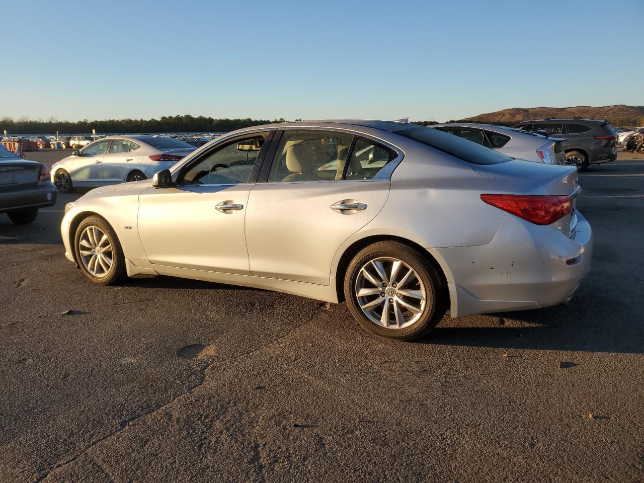 2016 Infiniti Q50 - Image 2