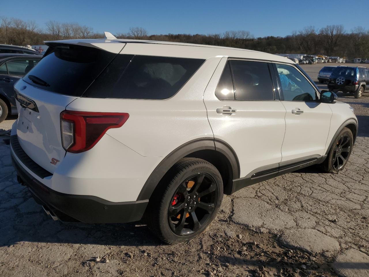 2021 Ford Explorer - Image 3