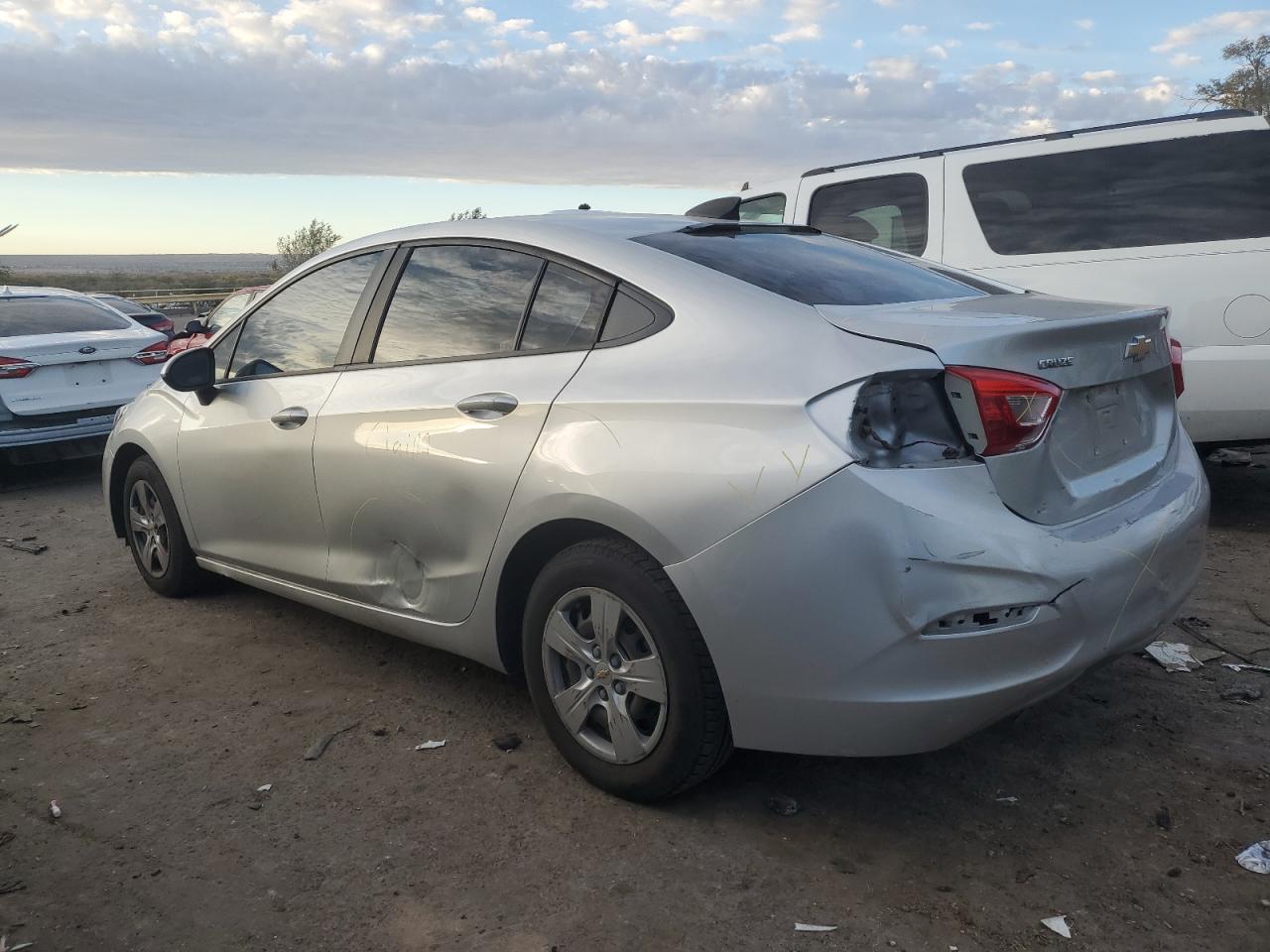 2017 Chevrolet Cruze - Image 2
