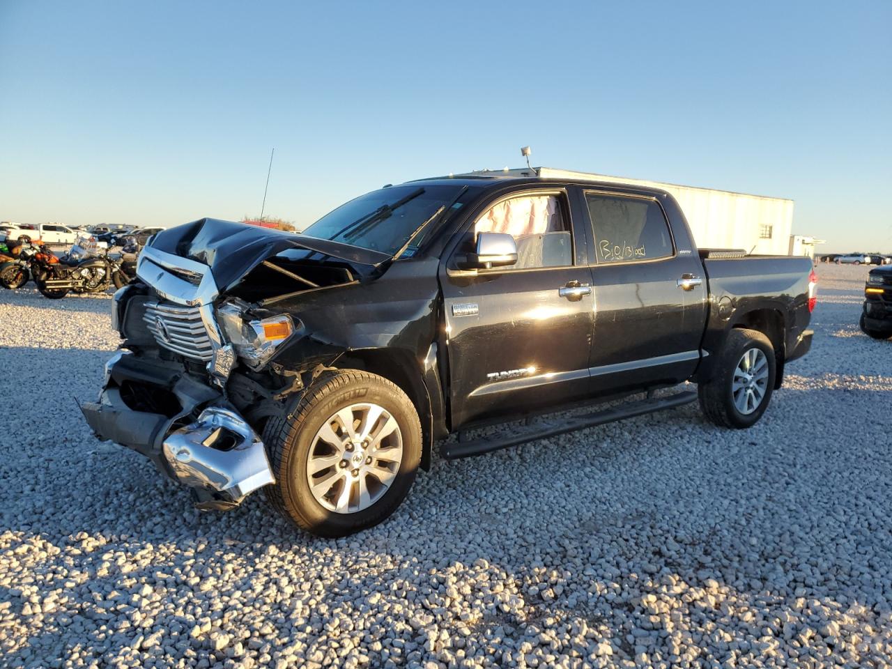 VIN 5TFFW5F1XGX203923 2016 TOYOTA TUNDRA no.1